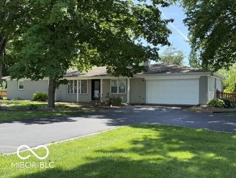 Photo of 12602 Markay Drive, Fishers, IN 46038 (MLS # 22104597)