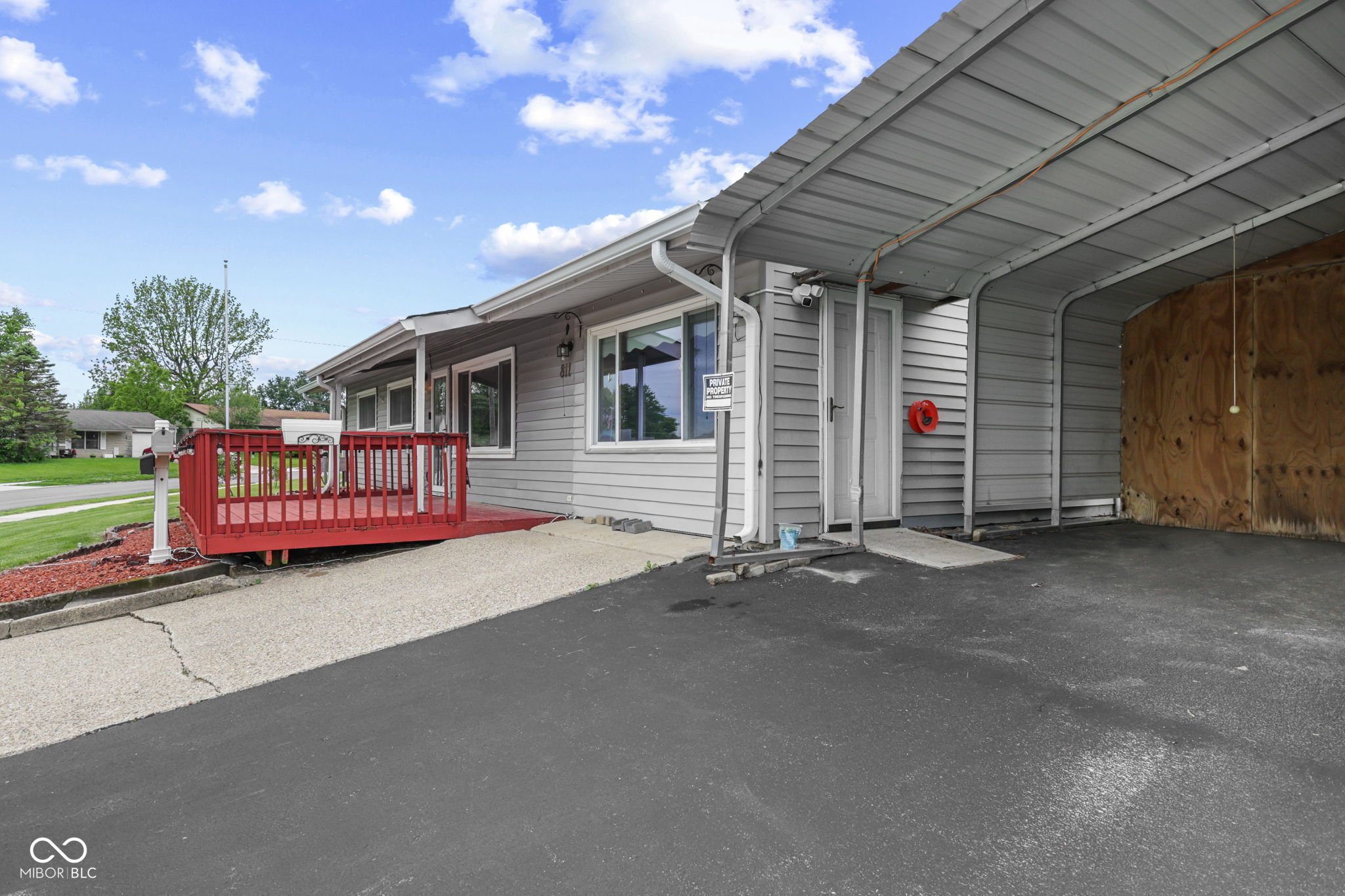 811 Edgewood Drive