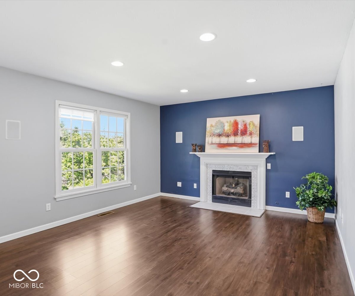 4100 N Rosewood Drive