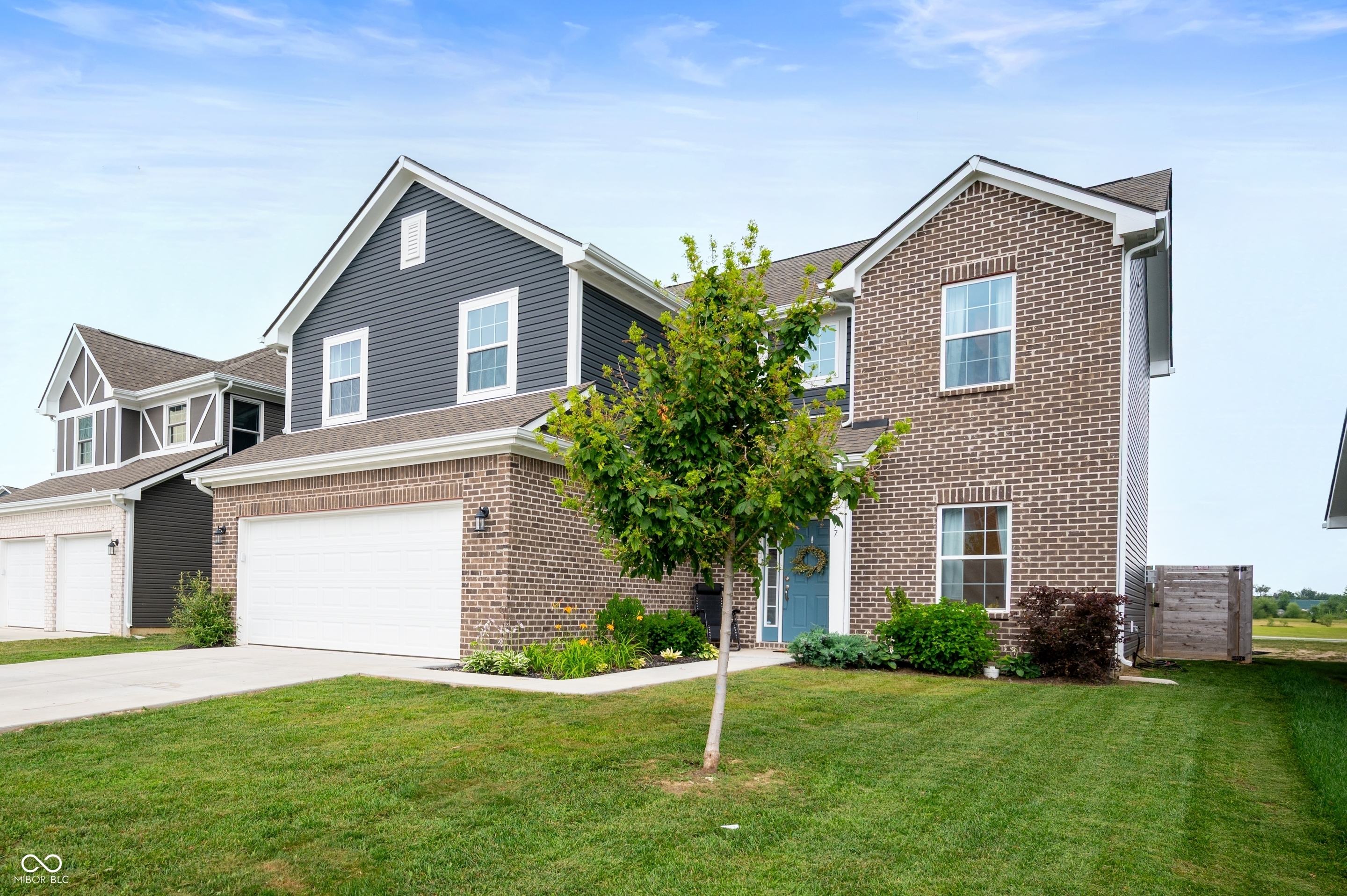 77 Winding Brook Way