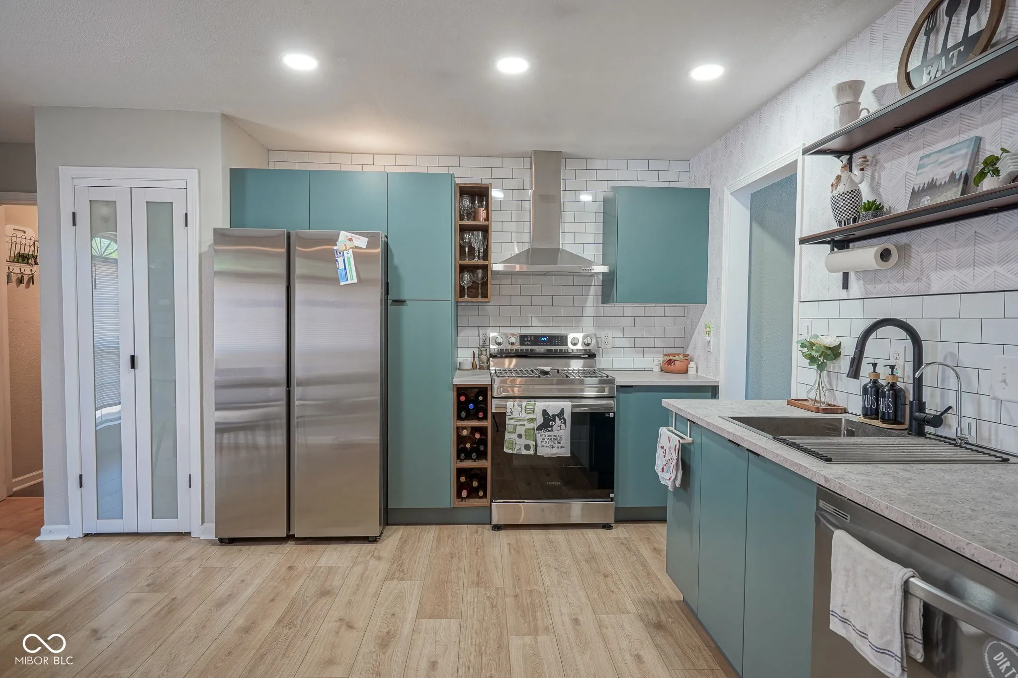 Whiteland, Indiana 46184, United States, 3 Bedrooms Bedrooms, ,2 BathroomsBathrooms,Residential,Active,172637