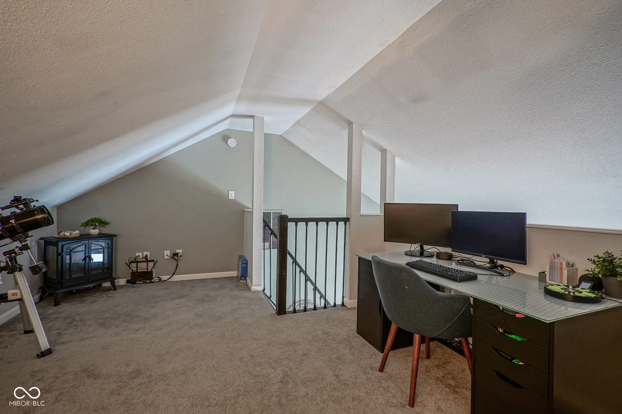 Whiteland, Indiana 46184, United States, 3 Bedrooms Bedrooms, ,2 BathroomsBathrooms,Residential,Active,172637