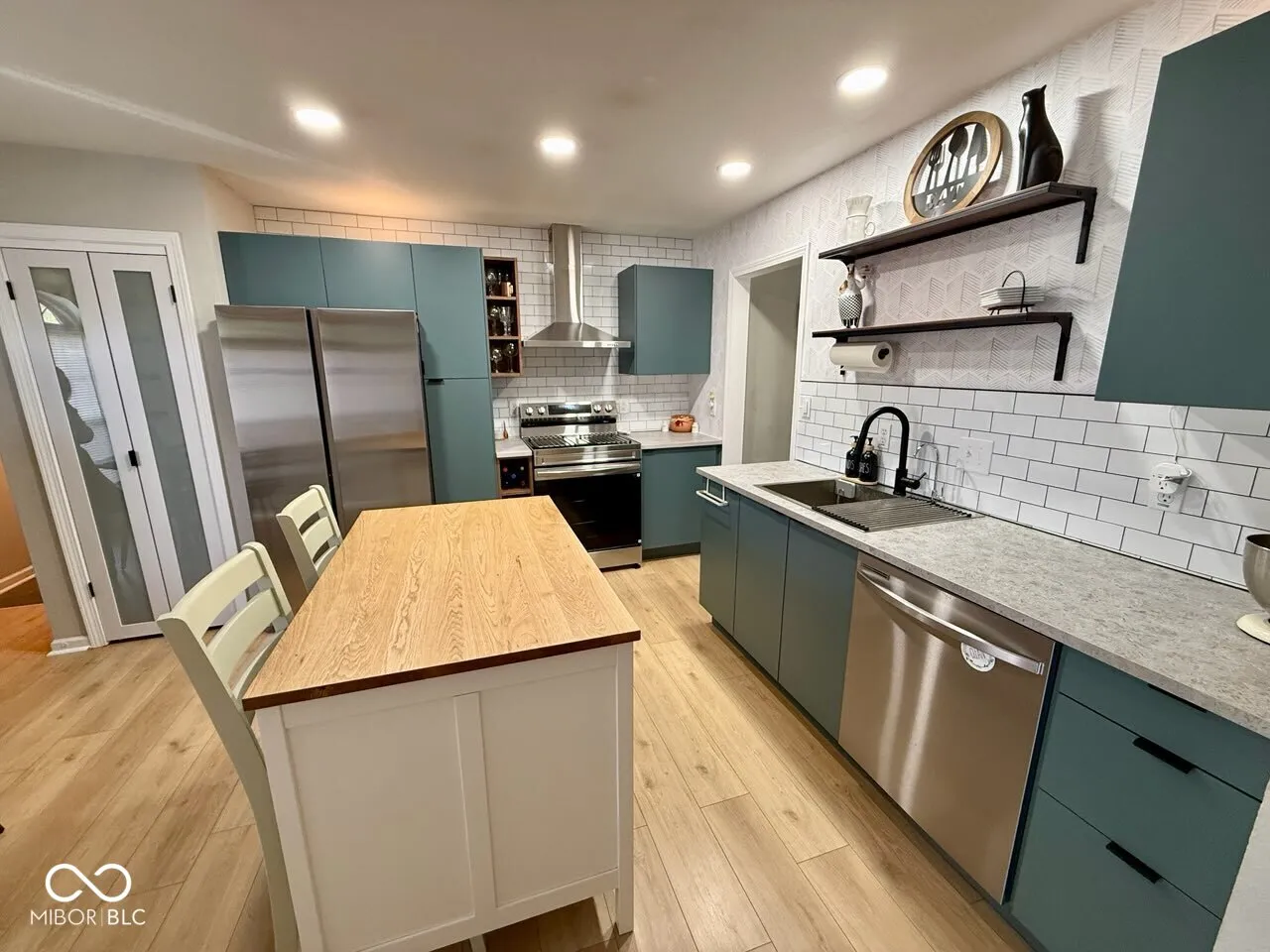 Whiteland, Indiana 46184, United States, 3 Bedrooms Bedrooms, ,2 BathroomsBathrooms,Residential,Active,172637