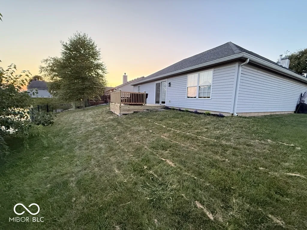 Whiteland, Indiana 46184, United States, 3 Bedrooms Bedrooms, ,2 BathroomsBathrooms,Residential,Active,172637