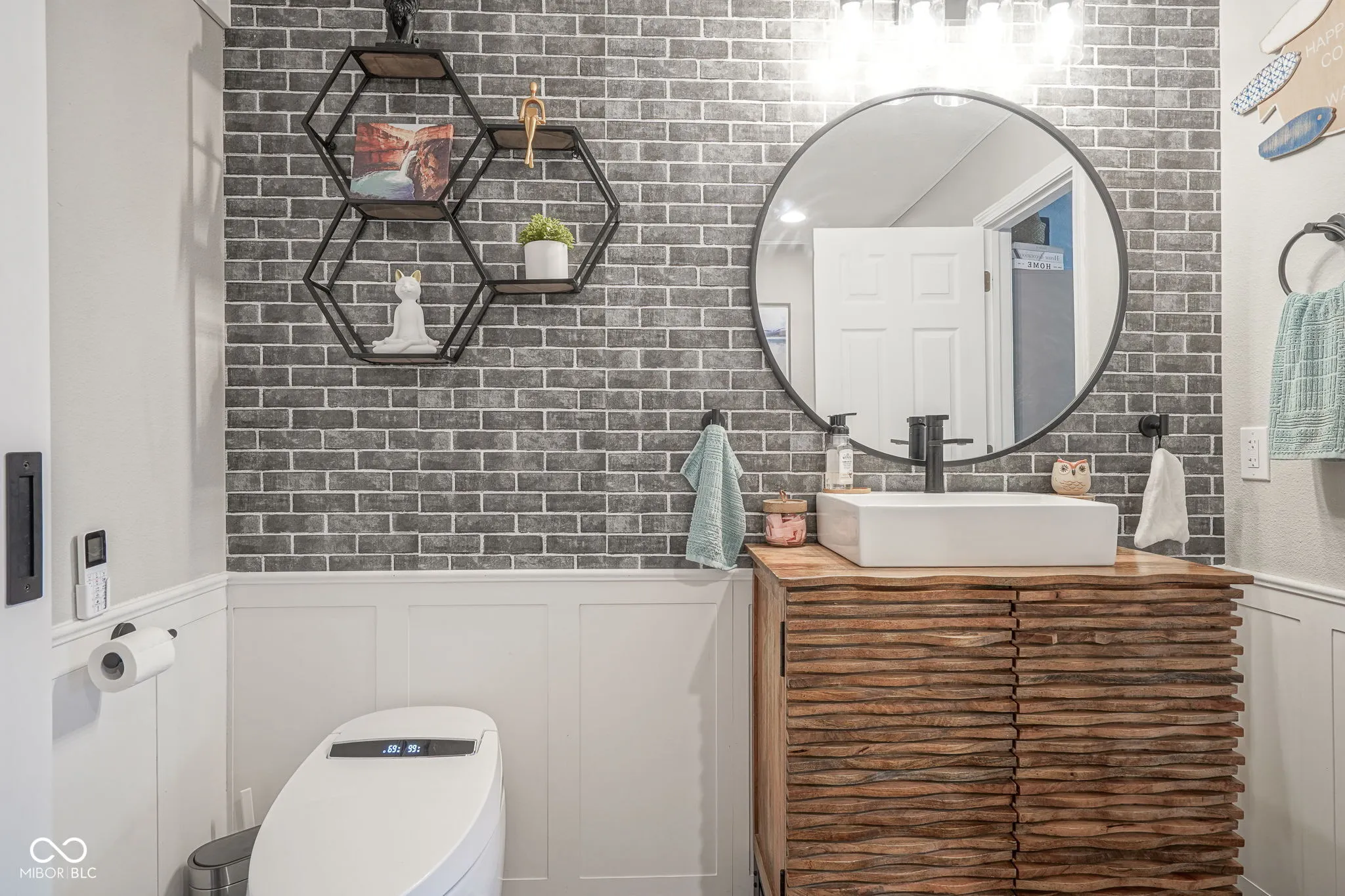 Whiteland, Indiana 46184, United States, 3 Bedrooms Bedrooms, ,2 BathroomsBathrooms,Residential,Active,172637