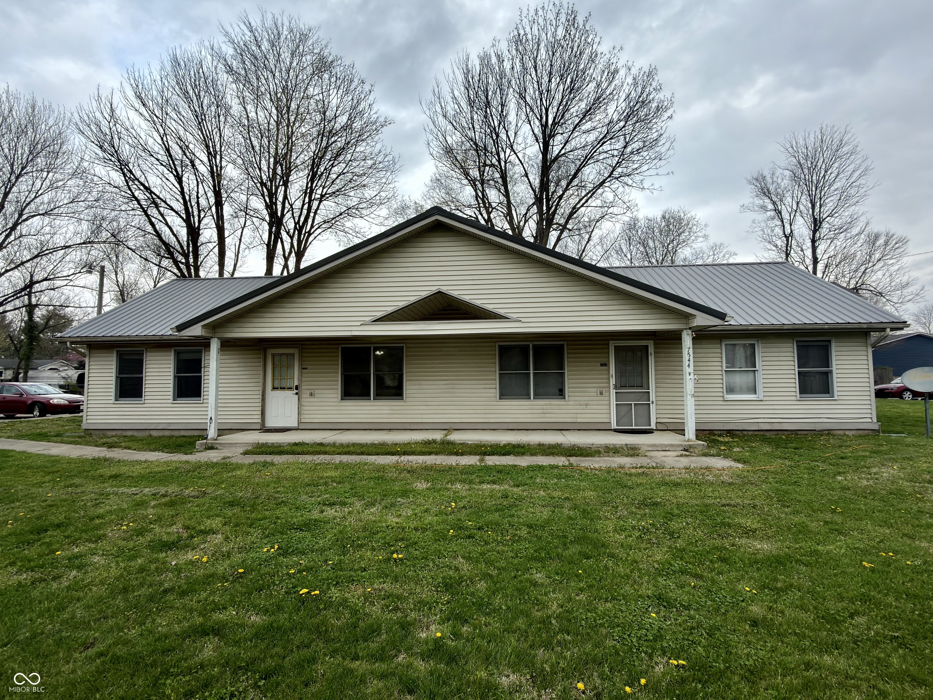 Photo 1 of 7 — 600 N Grant Street, Edinburgh, IN 46124