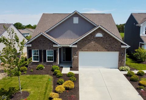 Photo of 1423 Bigleaf Drive, Sheridan, IN 46069 (MLS # 22101773)