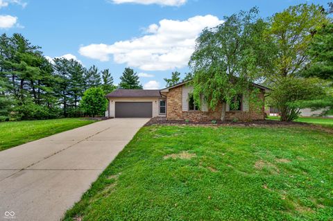 Photo of 1165 Cottonwood Drive, Columbus, IN 47203 (MLS # 22096003)