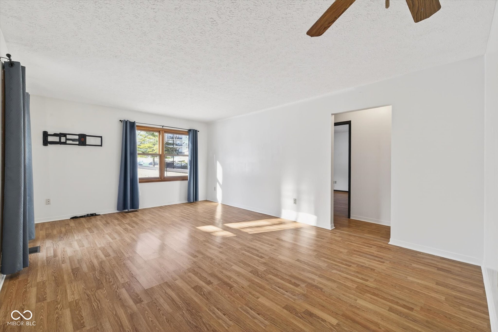 751 E Waterloo Court