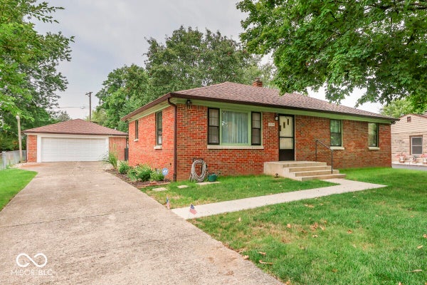1224 ELMHURST DR, INDIANAPOLIS, IN 46219 - Image 0b3e1cd51a874ced4a5ffdc6228658bc/3152084664