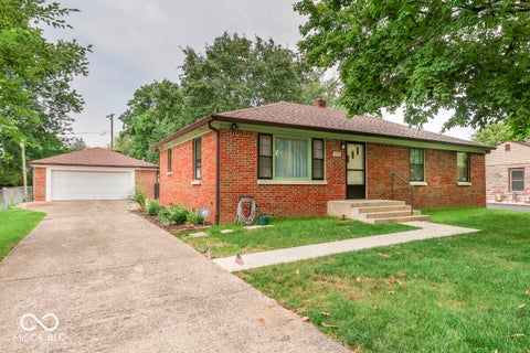 Photo of 1224 N Elmhurst Drive, Indianapolis, IN 46219 (MLS # 22122977)