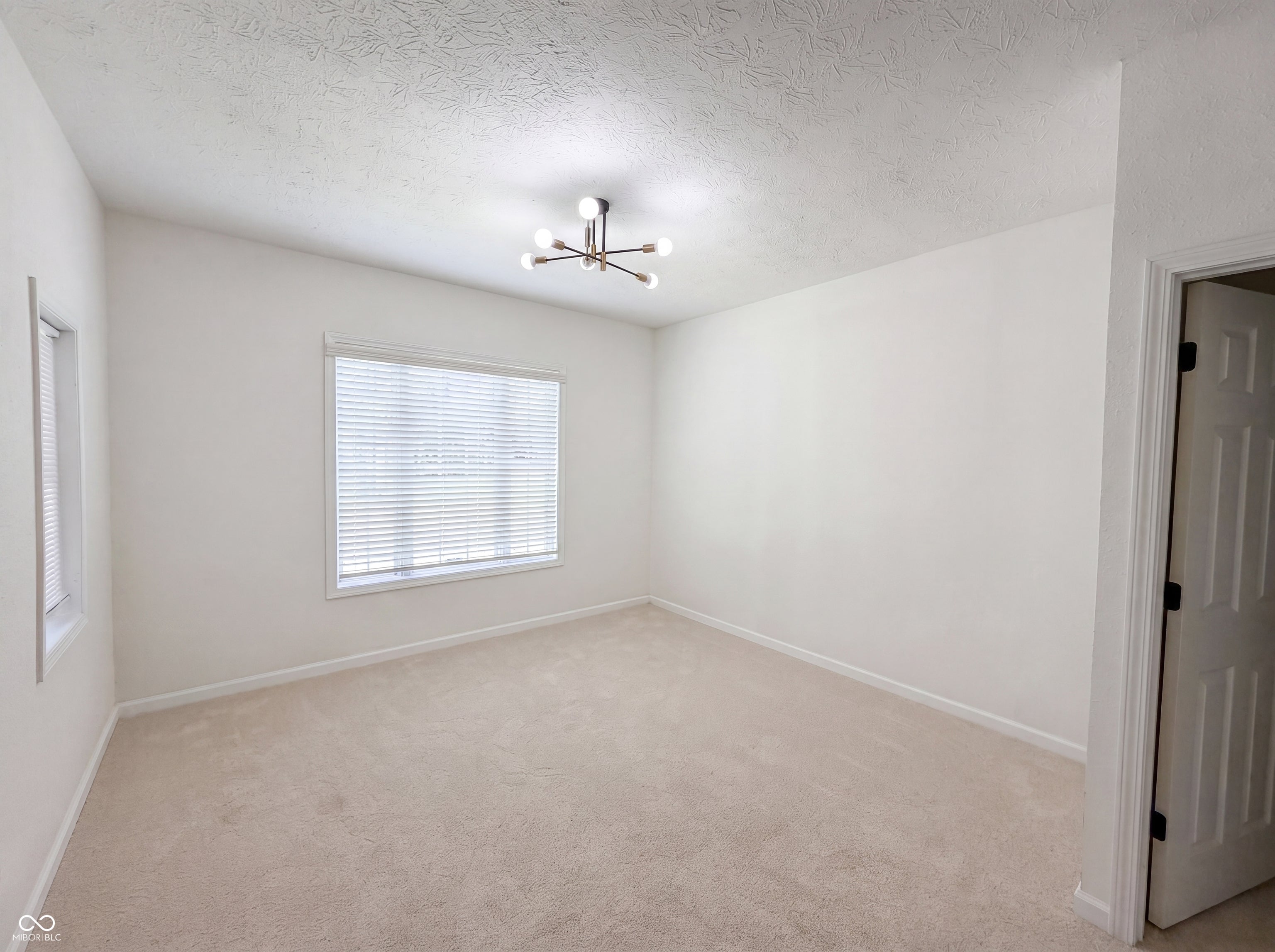37 N Sherman Drive