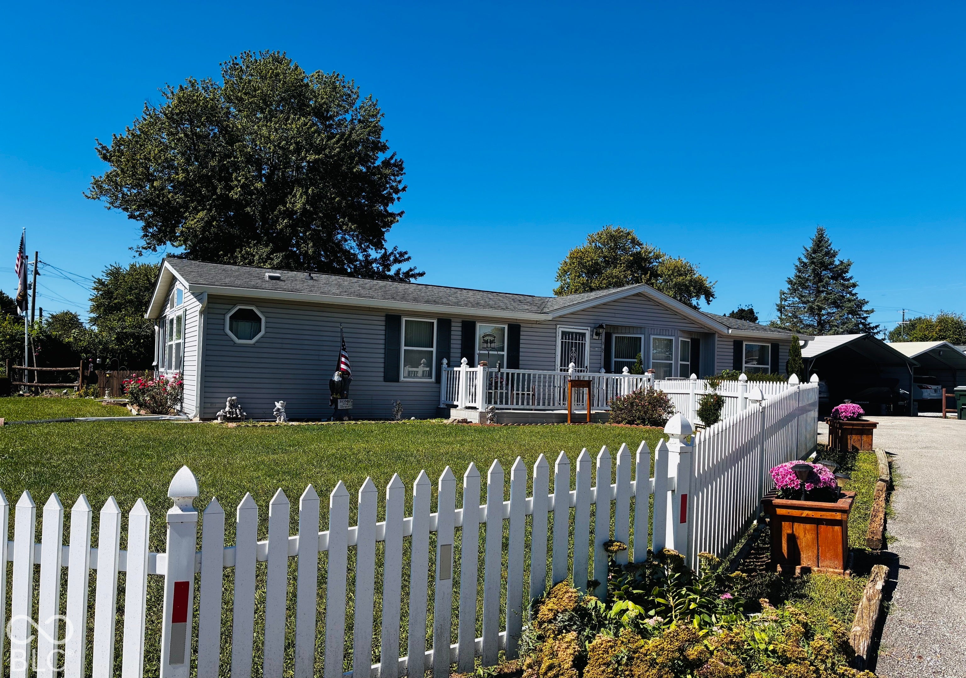 312 W Lou Lane