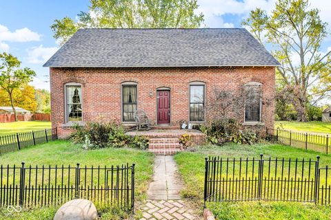 Photo of 4051 W 100 N, Bargersville, IN 46106 (MLS # 22070356)