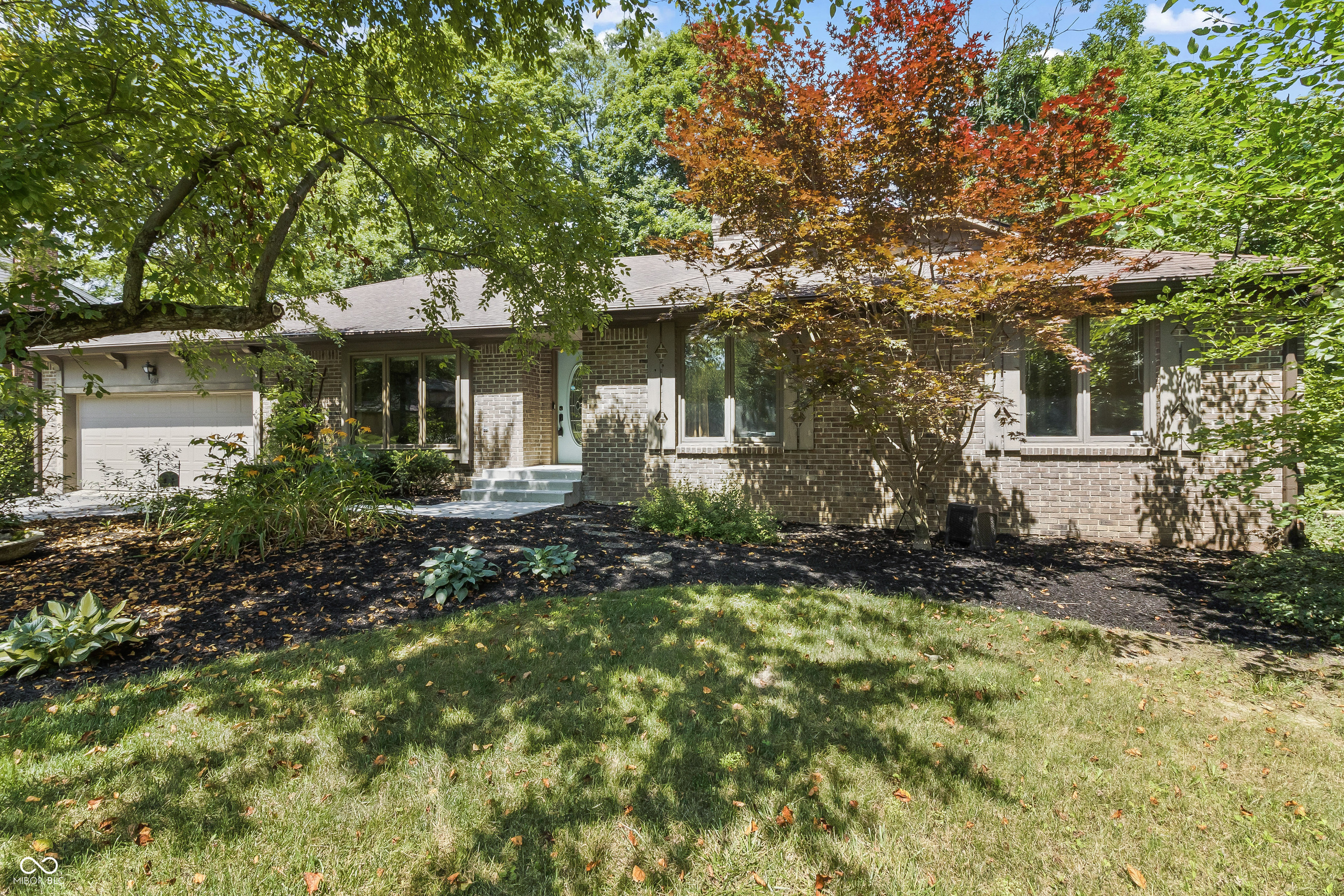 604 Oak Blvd W Drive