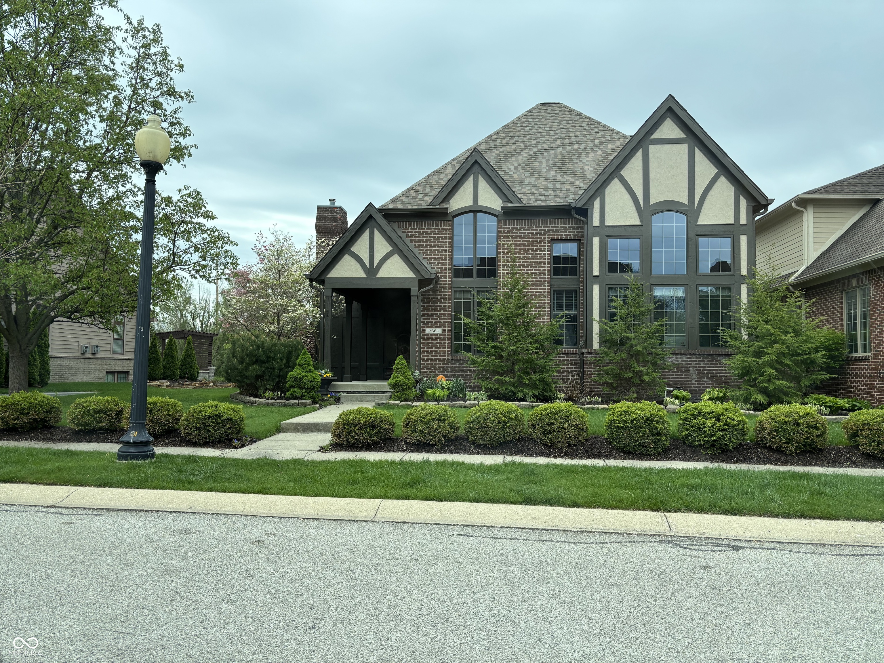 7661 Carriage House Way
