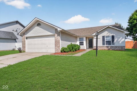 Photo of 5742 Ashcroft Drive, Indianapolis, IN 46221 (MLS # 22120792)