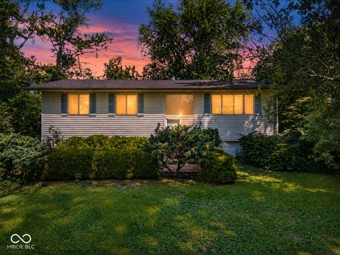 Photo of 1504 Alimingo Drive, Indianapolis, IN 46260 (MLS # 22105779)