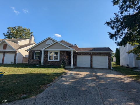 Photo of 7819 Cardinal Cove N, Indianapolis, IN 46256 (MLS # 22126323)