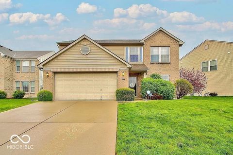 Photo of 6679 Amherst Way, Zionsville, IN 46077 (MLS # 22079283)