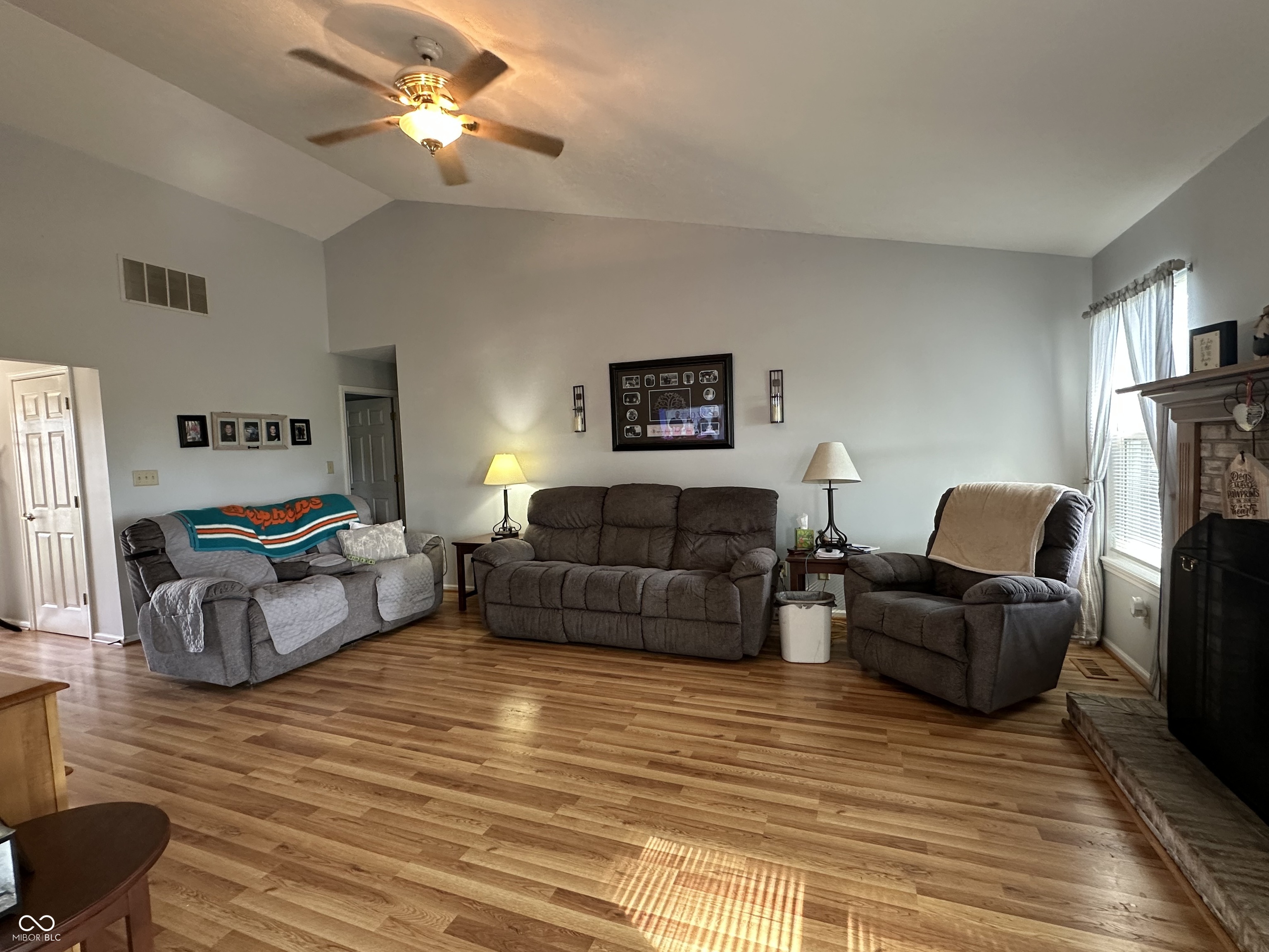 1009 Honeysuckle Drive