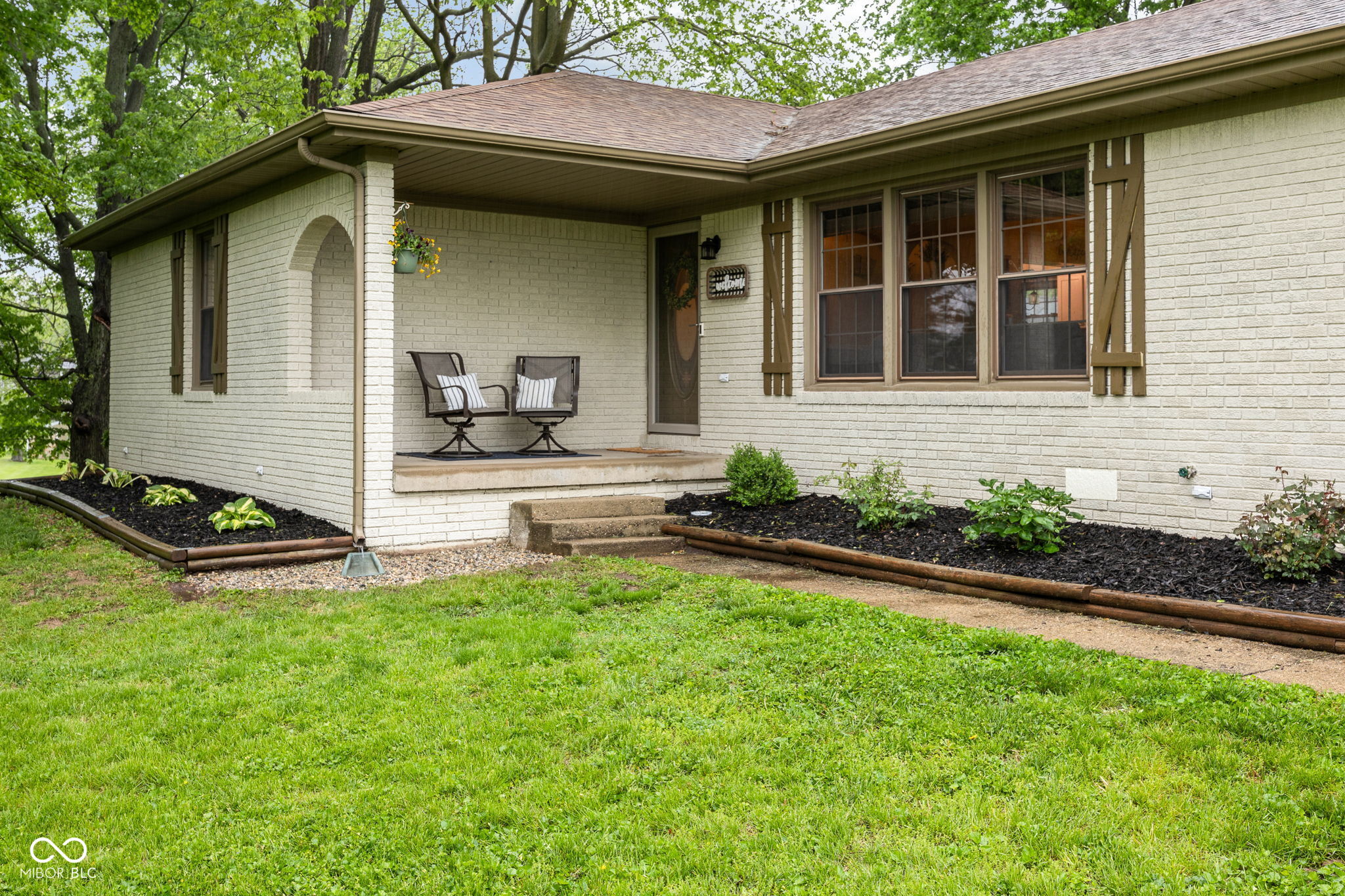 211 Hillview Drive