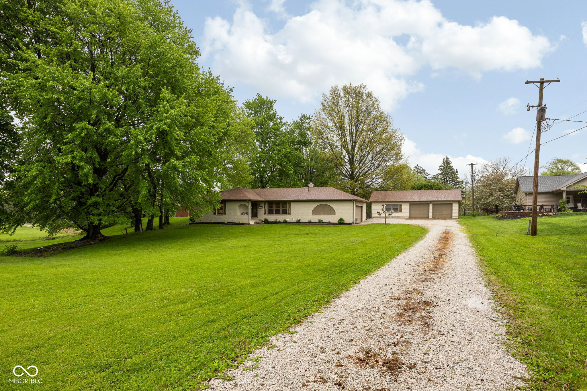 211 Hillview Drive