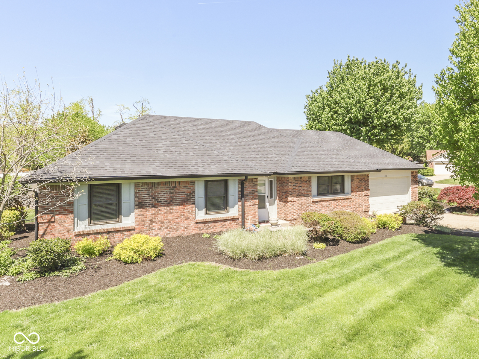 360 Pleasantview Boulevard