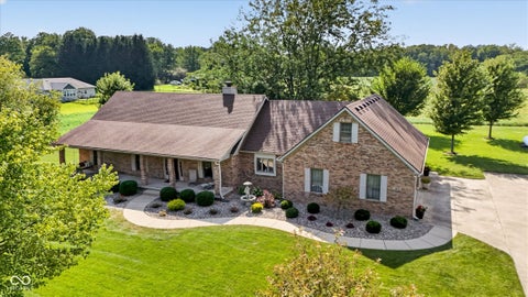 Photo of 3919 S 450 E, Anderson, IN 46017 (MLS # 22122625)
