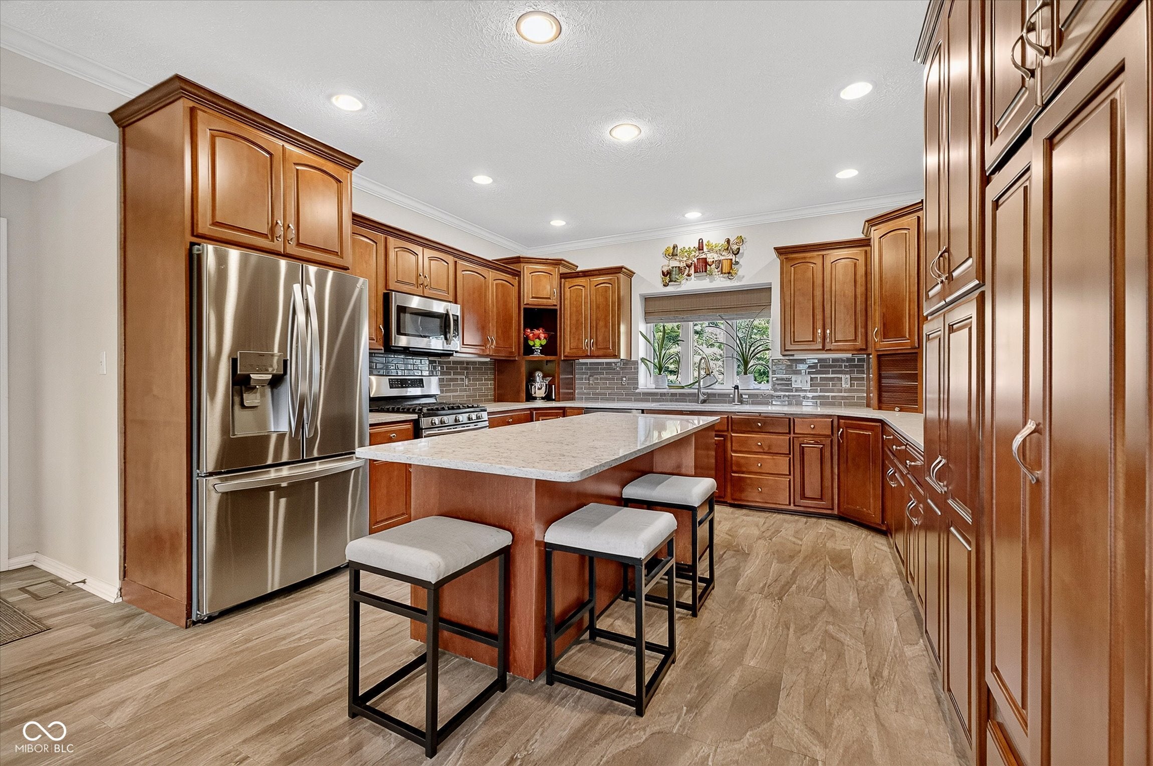 3919 S 450 E
