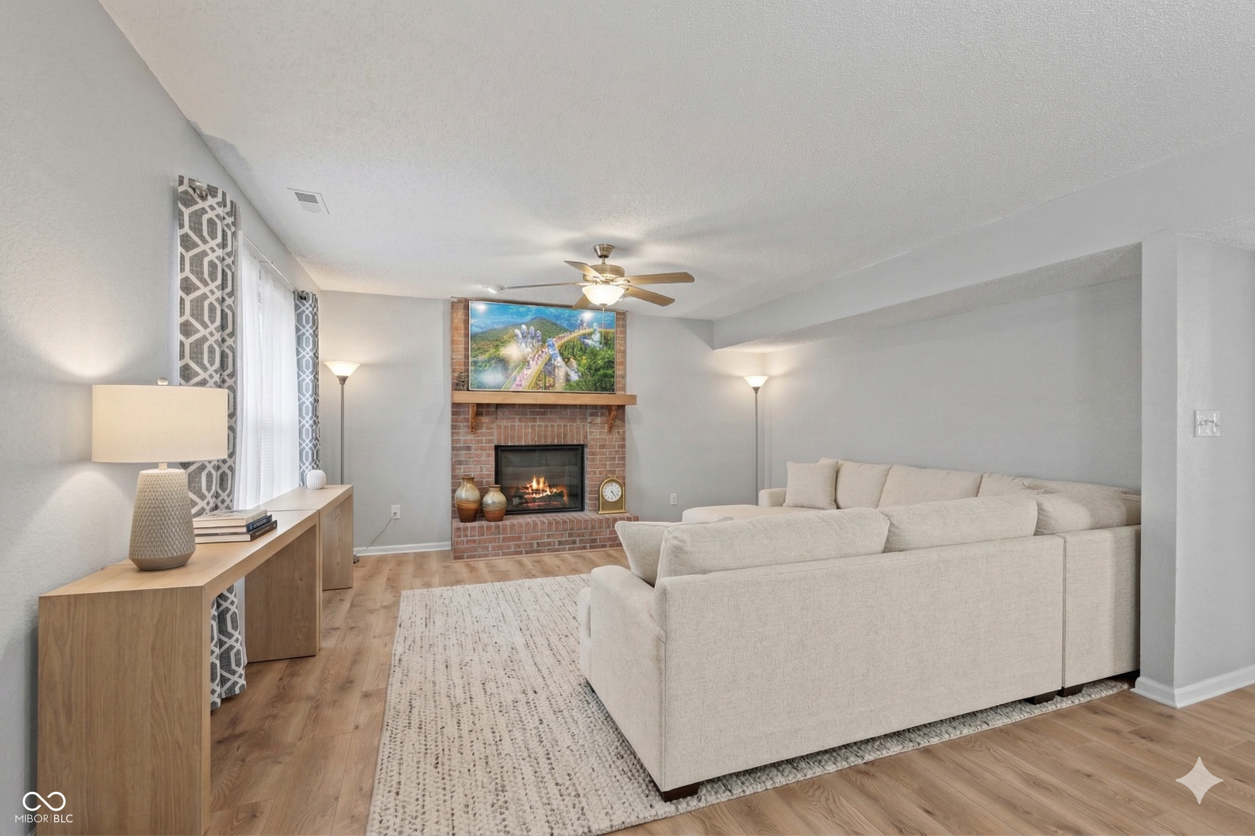 919 Charnwood Parkway