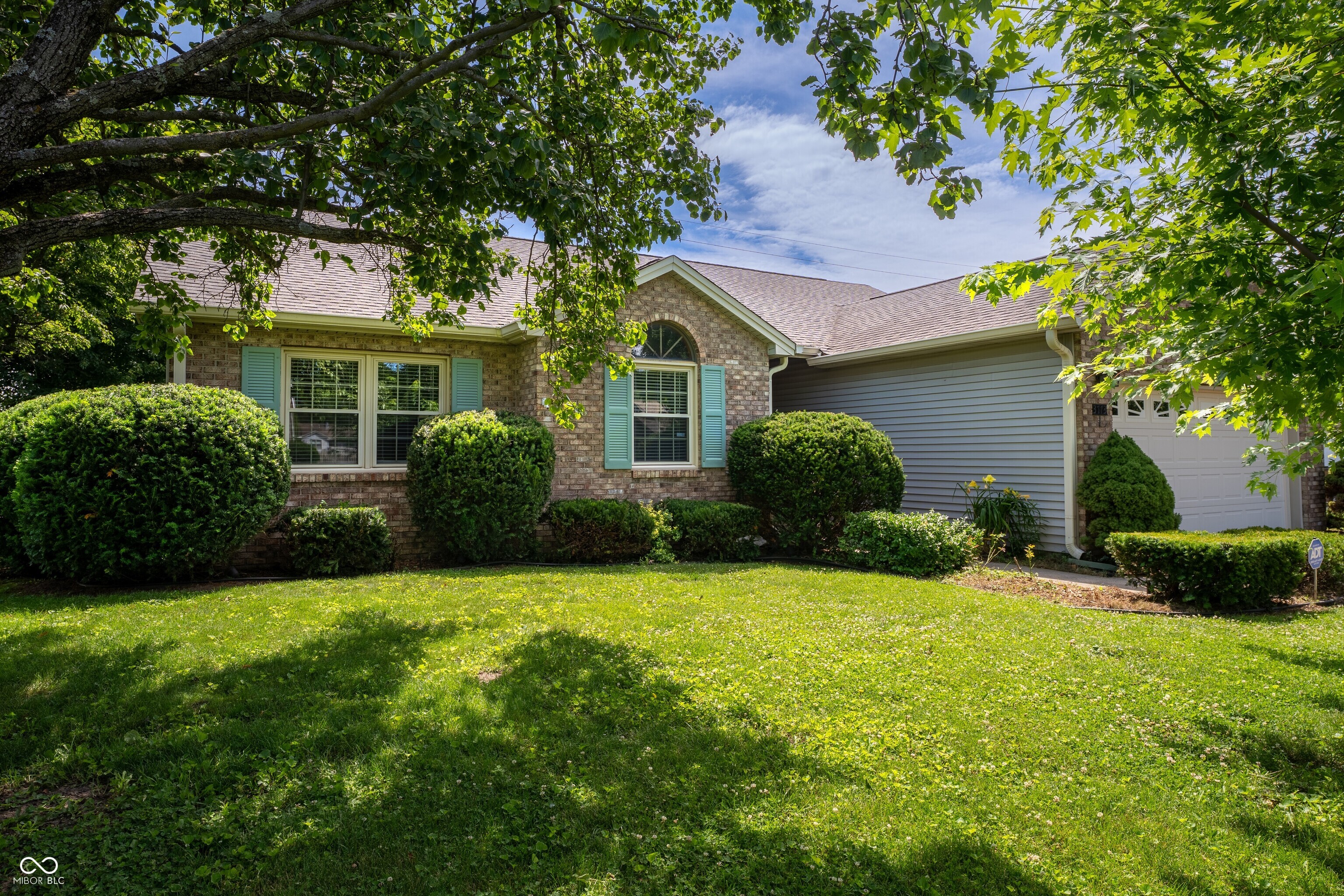 Photo 1 of 39 — 3773 Greenbriar Drive, Columbus, IN 47203