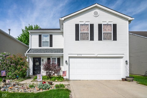 Photo of 2154 Summer Breeze Way, Greenwood, IN 46143 (MLS # 22108950)