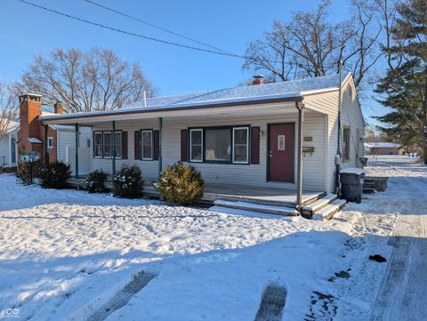 Photo of 4826 Main Street, Anderson, IN 46013 (MLS # 22076125)