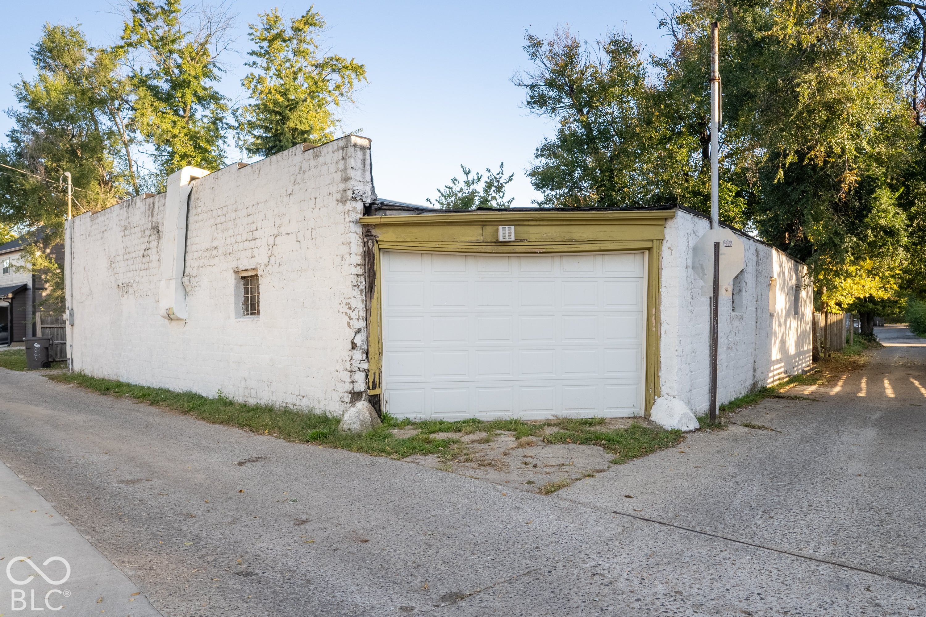 1039 Hosbrook Street