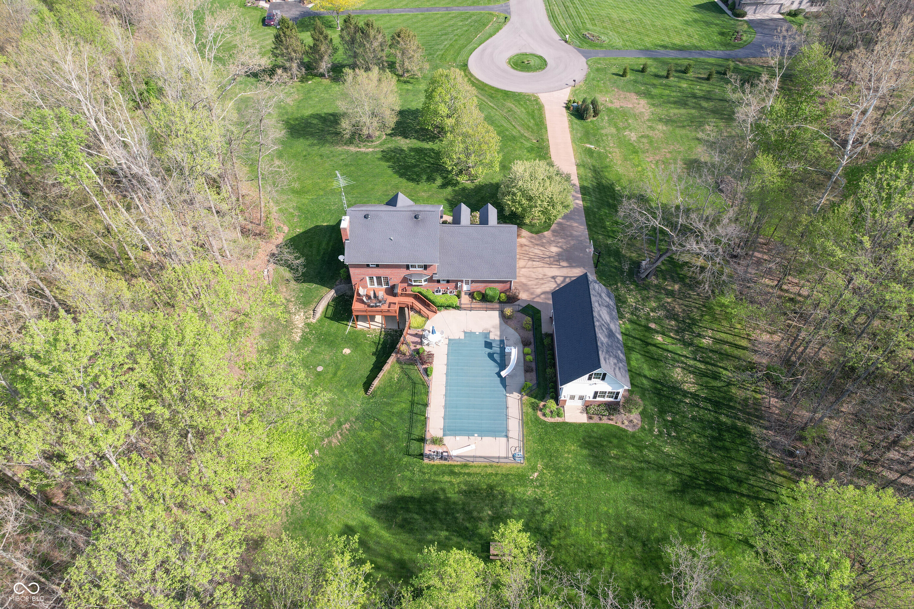 4841 Ariane Trail