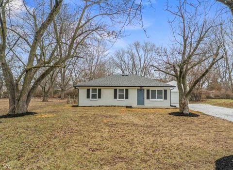 Photo of 2937 Kristen Drive E, Indianapolis, IN 46218 (MLS # 22085166)