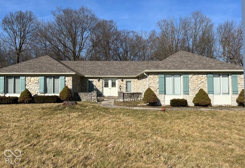 Photo of 2022 Burning Tree Lane, Carmel, IN 46032 (MLS # 21907785)
