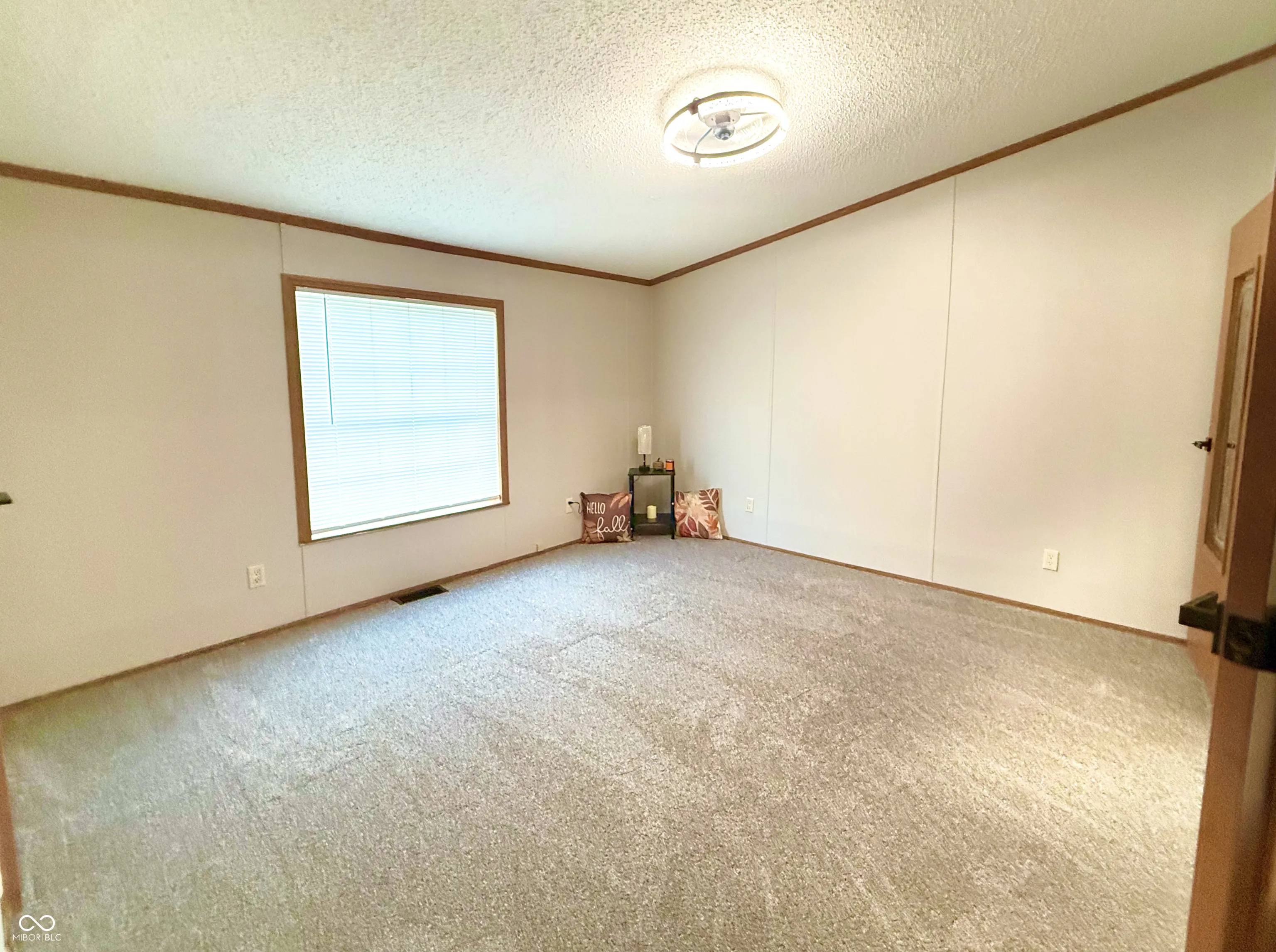 Columbus, Indiana 47203, United States, 3 Bedrooms Bedrooms, ,2 BathroomsBathrooms,Residential,Pending,223325