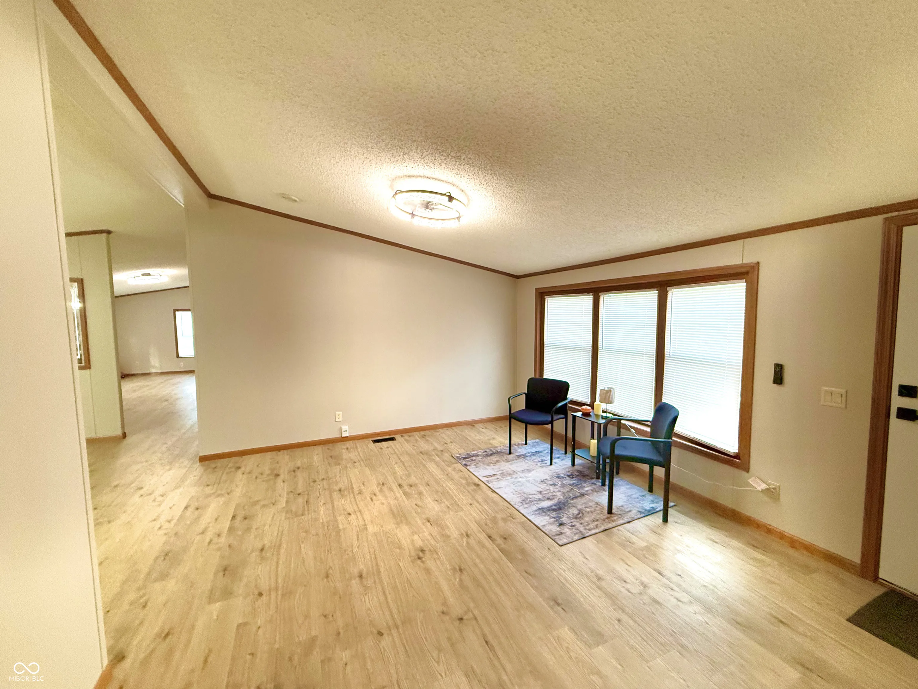 Columbus, Indiana 47203, United States, 3 Bedrooms Bedrooms, ,2 BathroomsBathrooms,Residential,Pending,223325