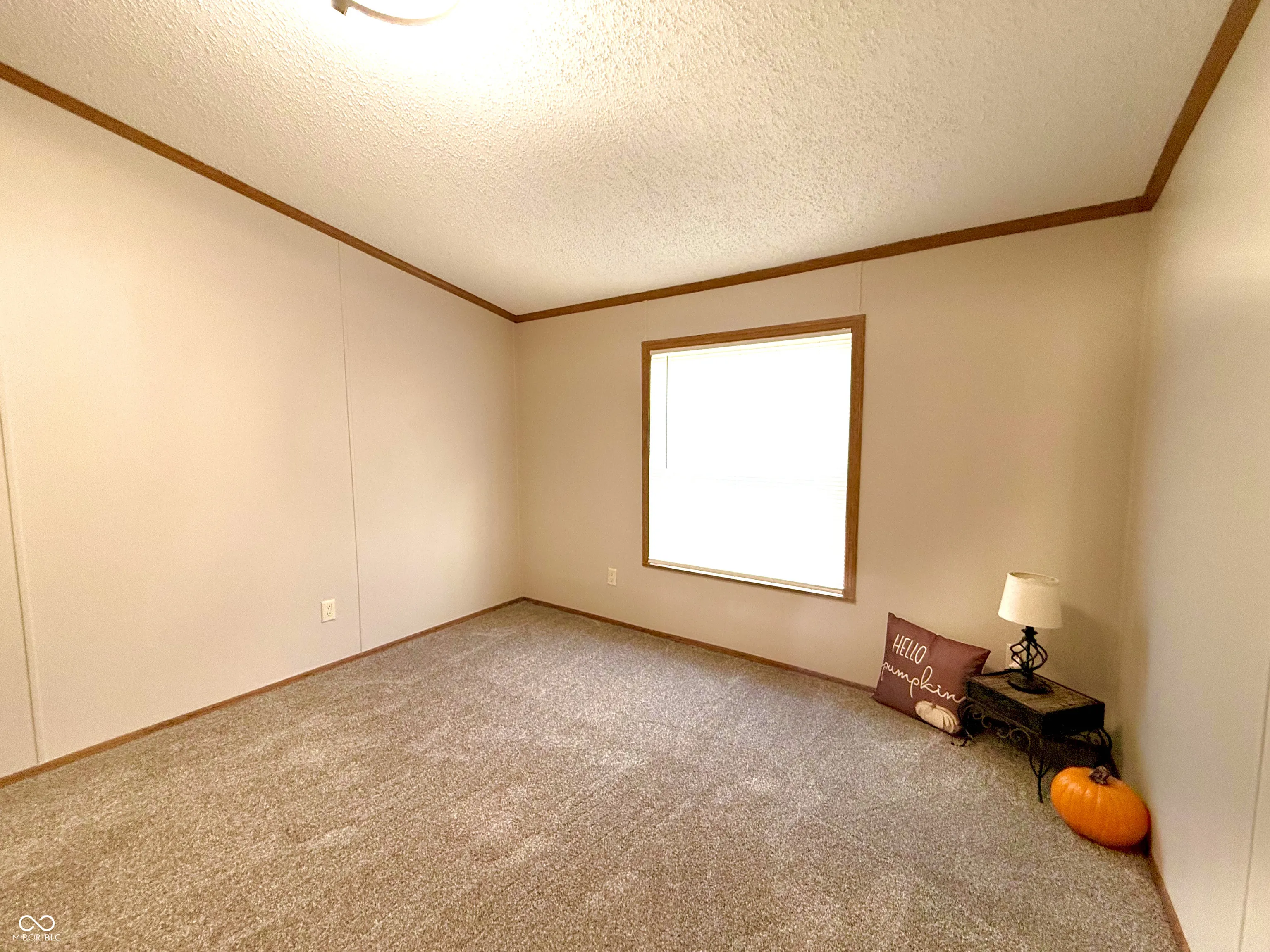 Columbus, Indiana 47203, United States, 3 Bedrooms Bedrooms, ,2 BathroomsBathrooms,Residential,Pending,223325