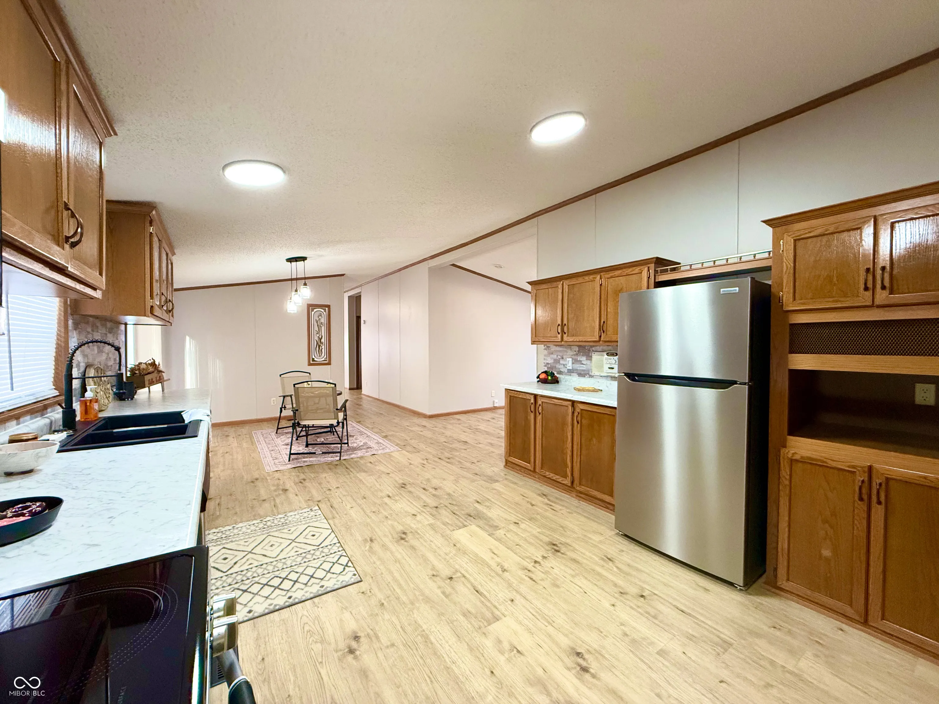 Columbus, Indiana 47203, United States, 3 Bedrooms Bedrooms, ,2 BathroomsBathrooms,Residential,Pending,223325