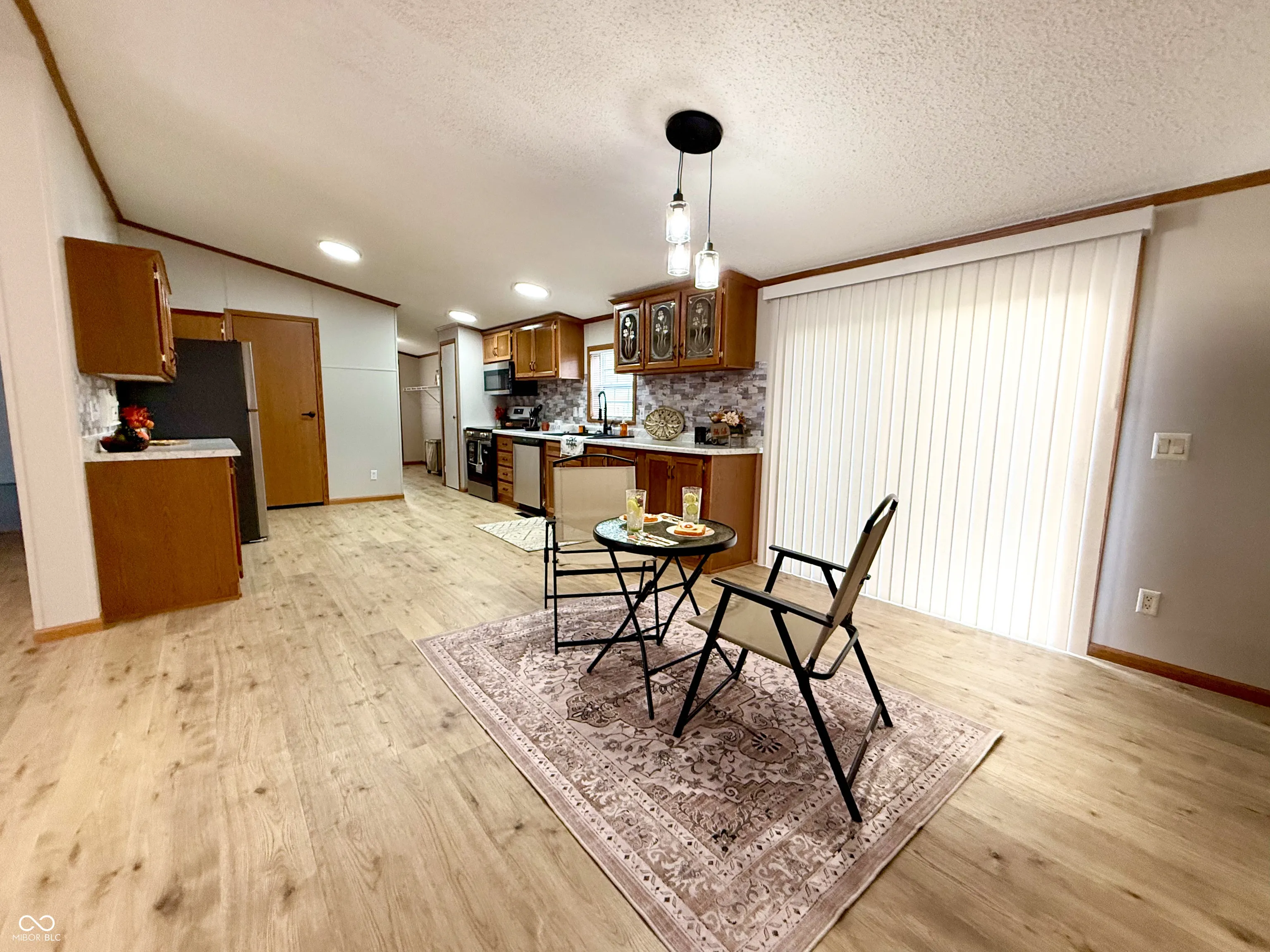 Columbus, Indiana 47203, United States, 3 Bedrooms Bedrooms, ,2 BathroomsBathrooms,Residential,Pending,223325