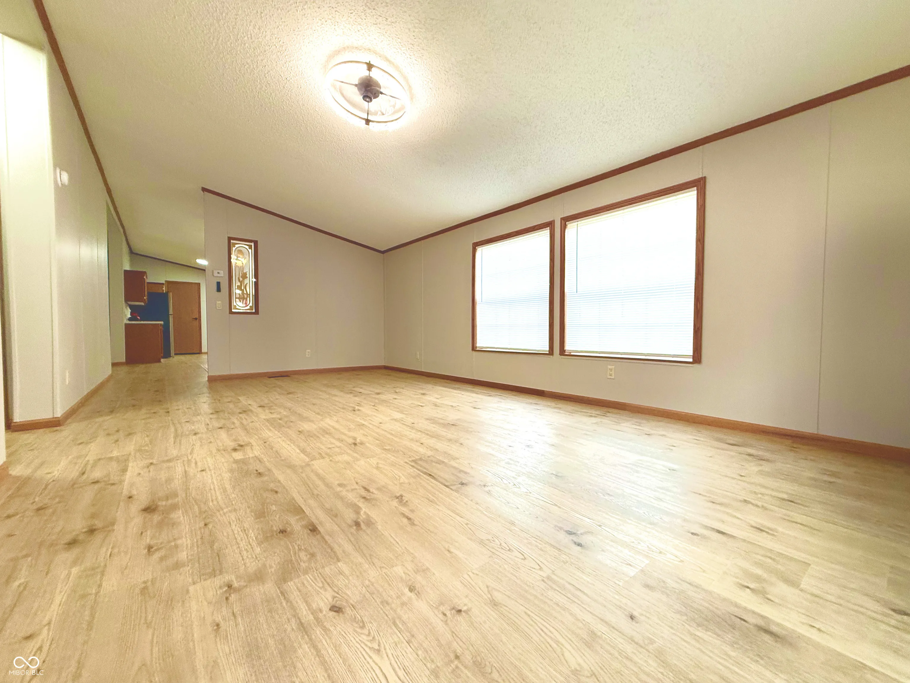 Columbus, Indiana 47203, United States, 3 Bedrooms Bedrooms, ,2 BathroomsBathrooms,Residential,Pending,223325