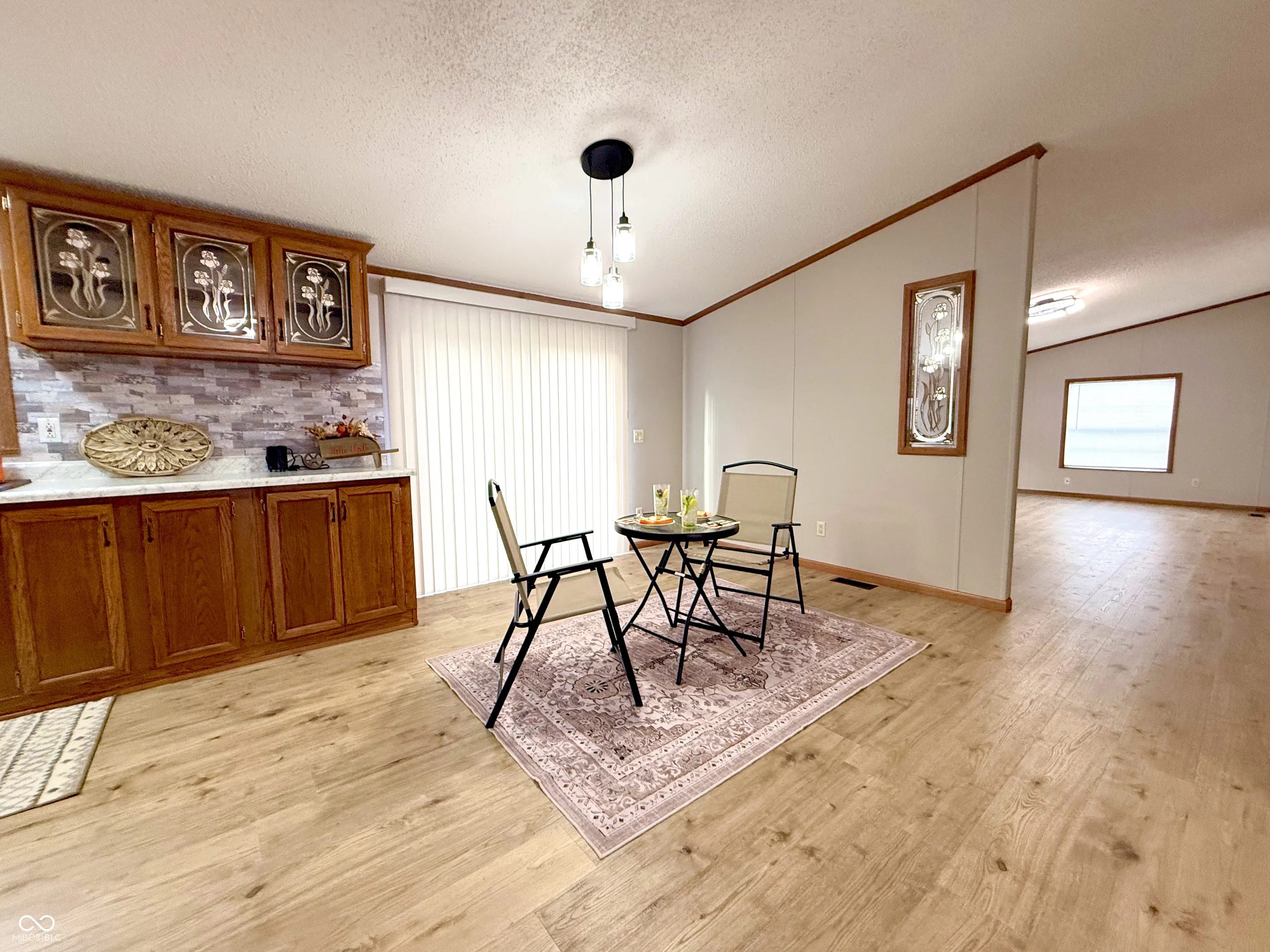 Columbus, Indiana 47203, United States, 3 Bedrooms Bedrooms, ,2 BathroomsBathrooms,Residential,Pending,223325