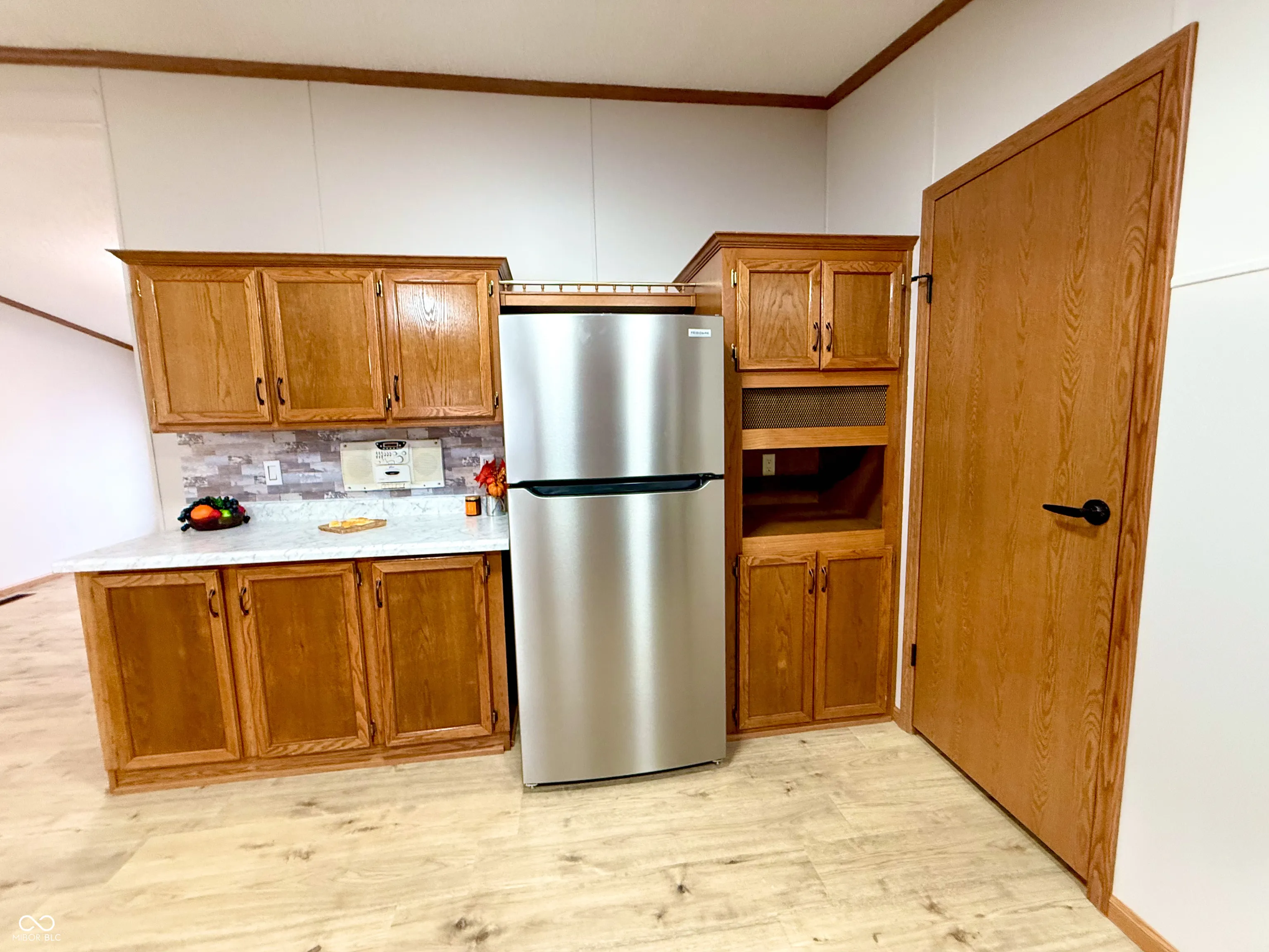 Columbus, Indiana 47203, United States, 3 Bedrooms Bedrooms, ,2 BathroomsBathrooms,Residential,Pending,223325