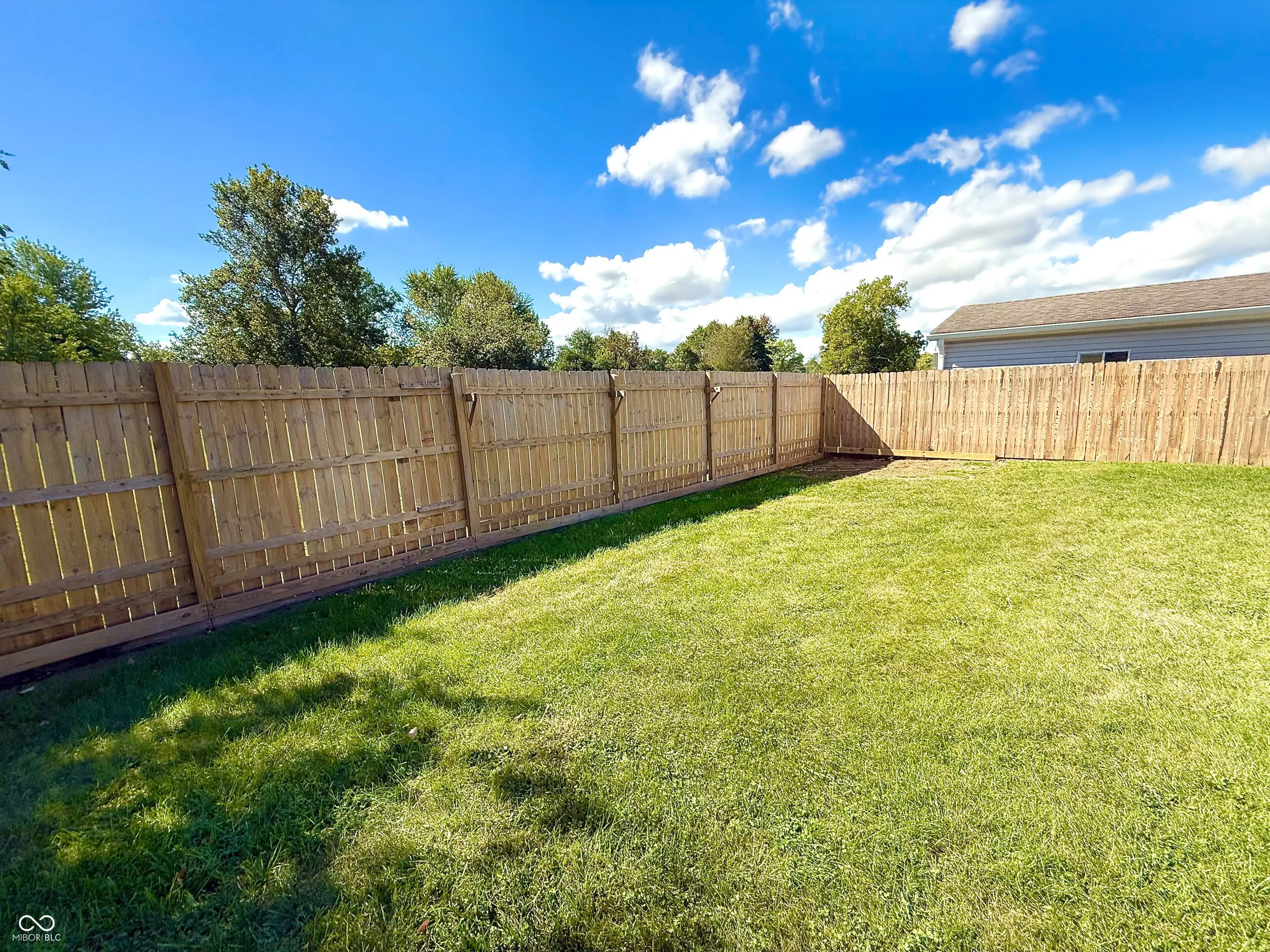 Columbus, Indiana 47203, United States, 3 Bedrooms Bedrooms, ,2 BathroomsBathrooms,Residential,Pending,223325