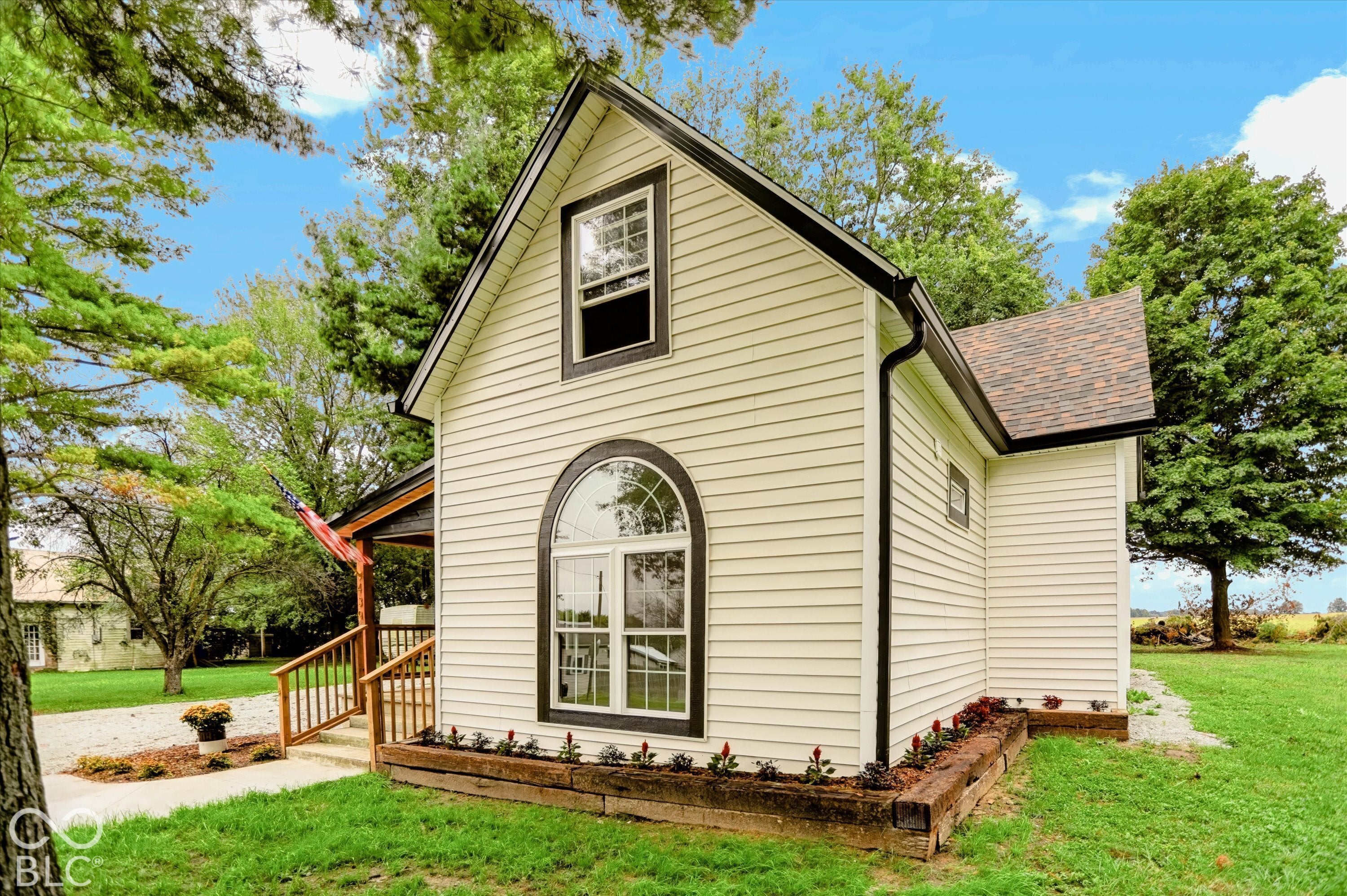 439 E County Road 800 N