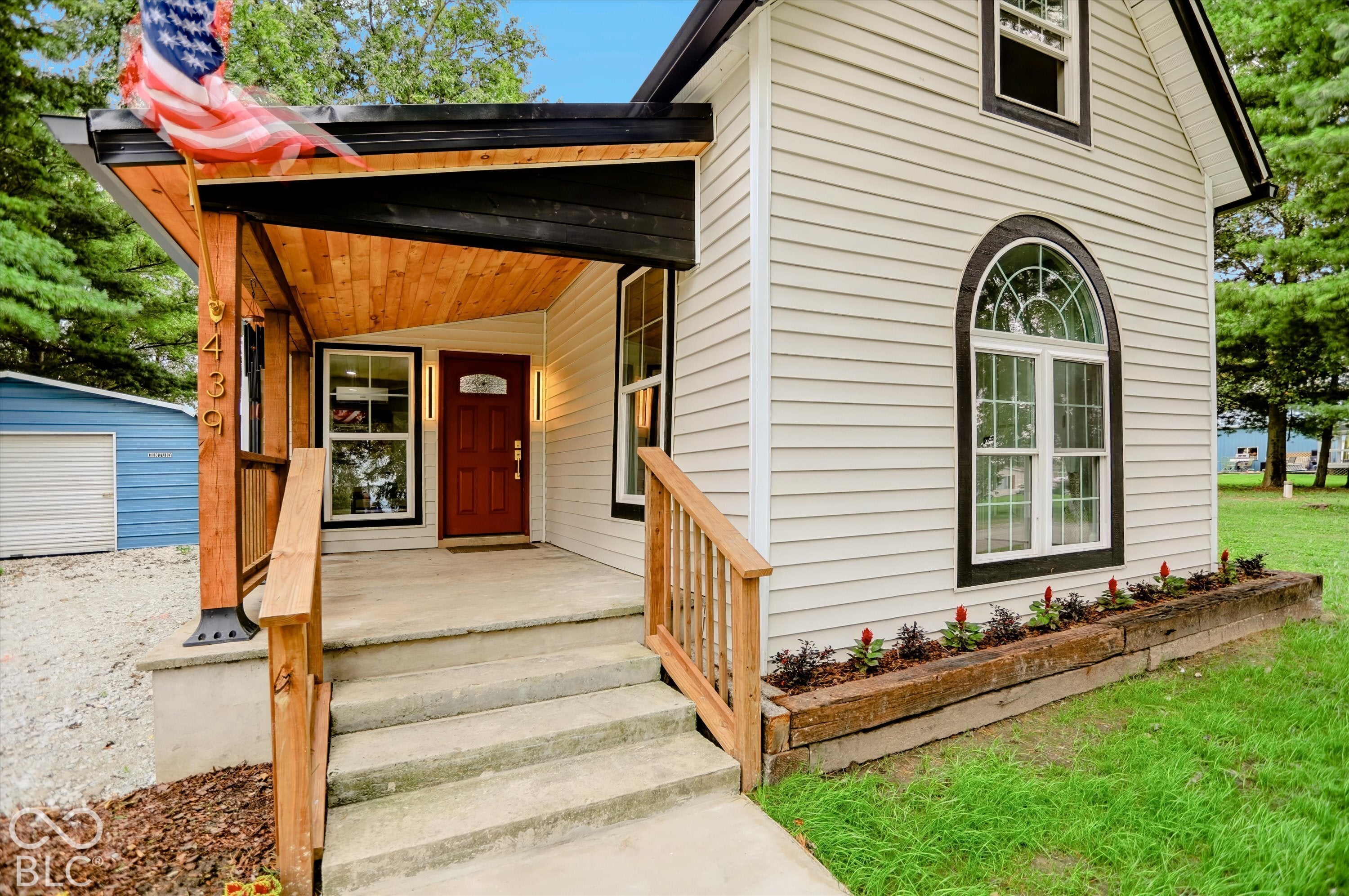 439 E County Road 800 N