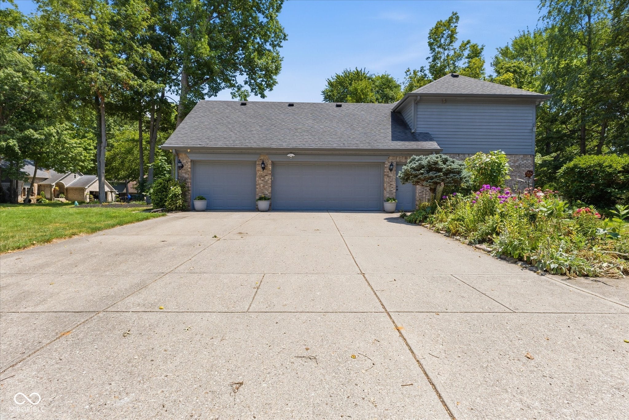 6687 Juliet Drive